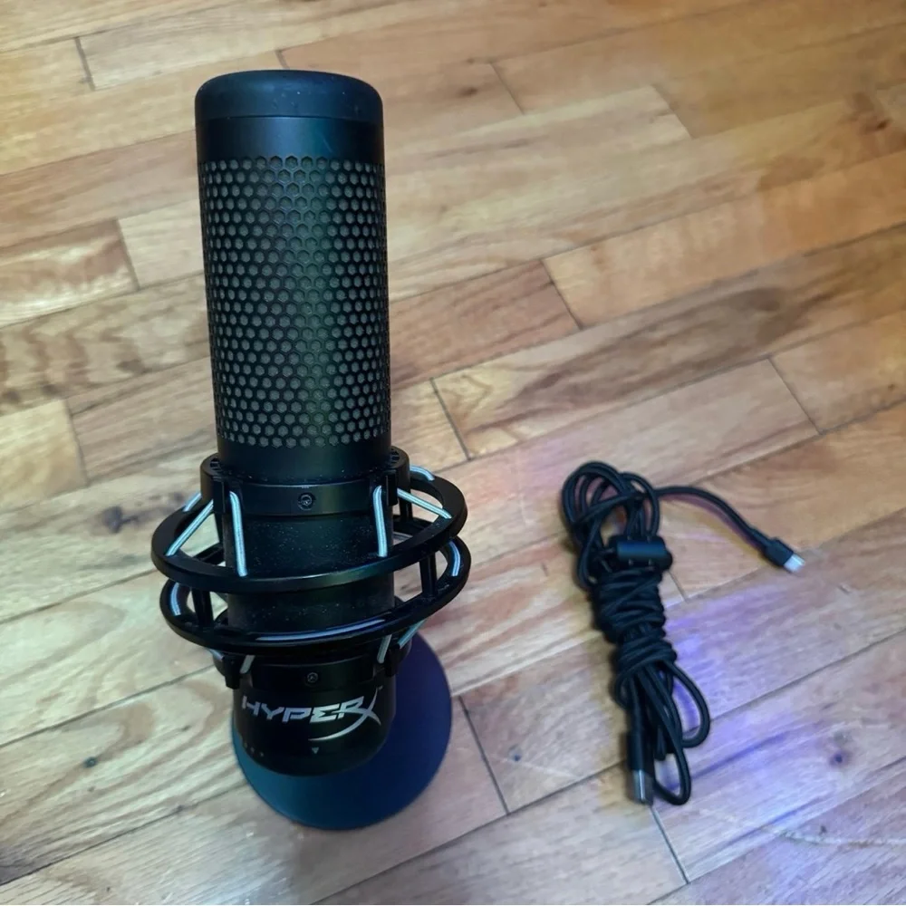 HyperX QuadCast S - USB Microphone - RGB Lighting (First Generation)